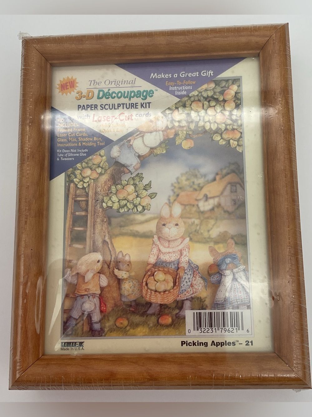 Paper Sculpture Kit - Picking Apples (Brown)